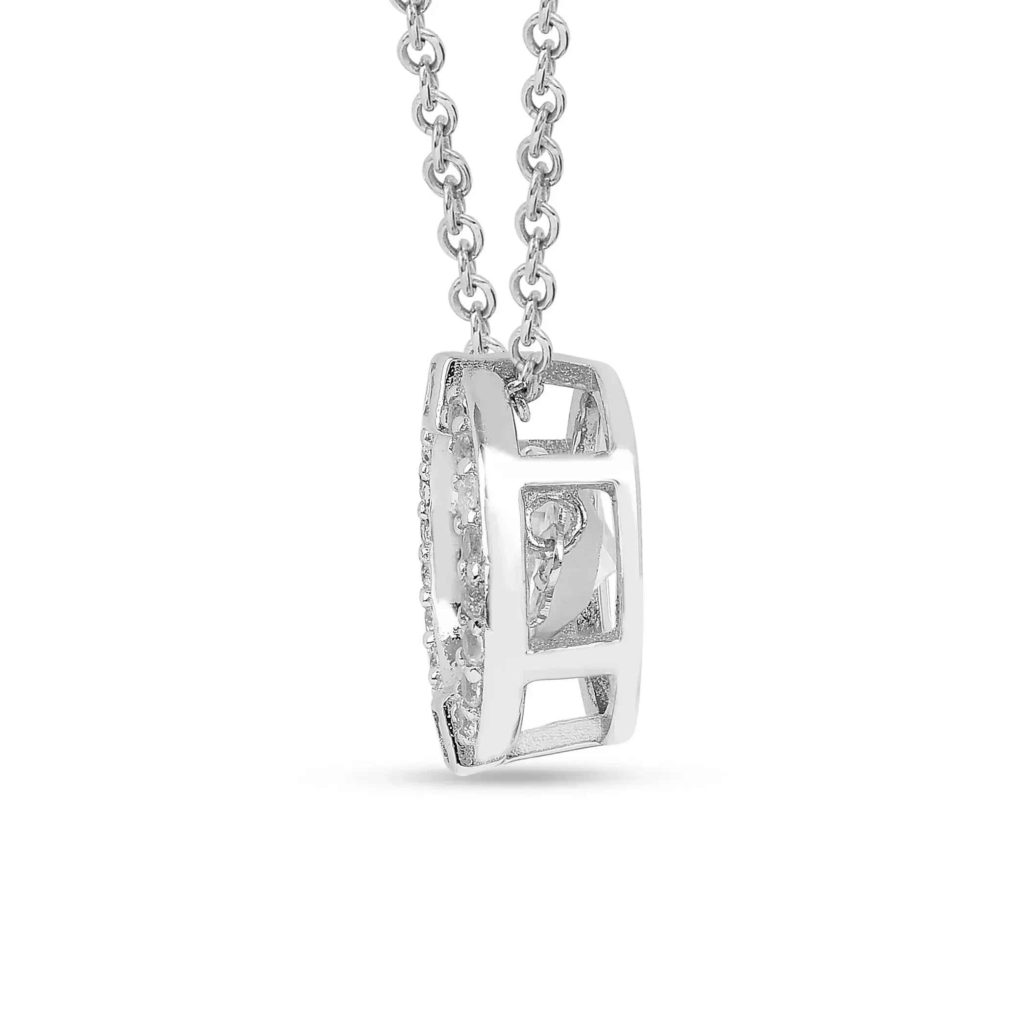 Collar con halo de zafiro blanco y piedra danzante