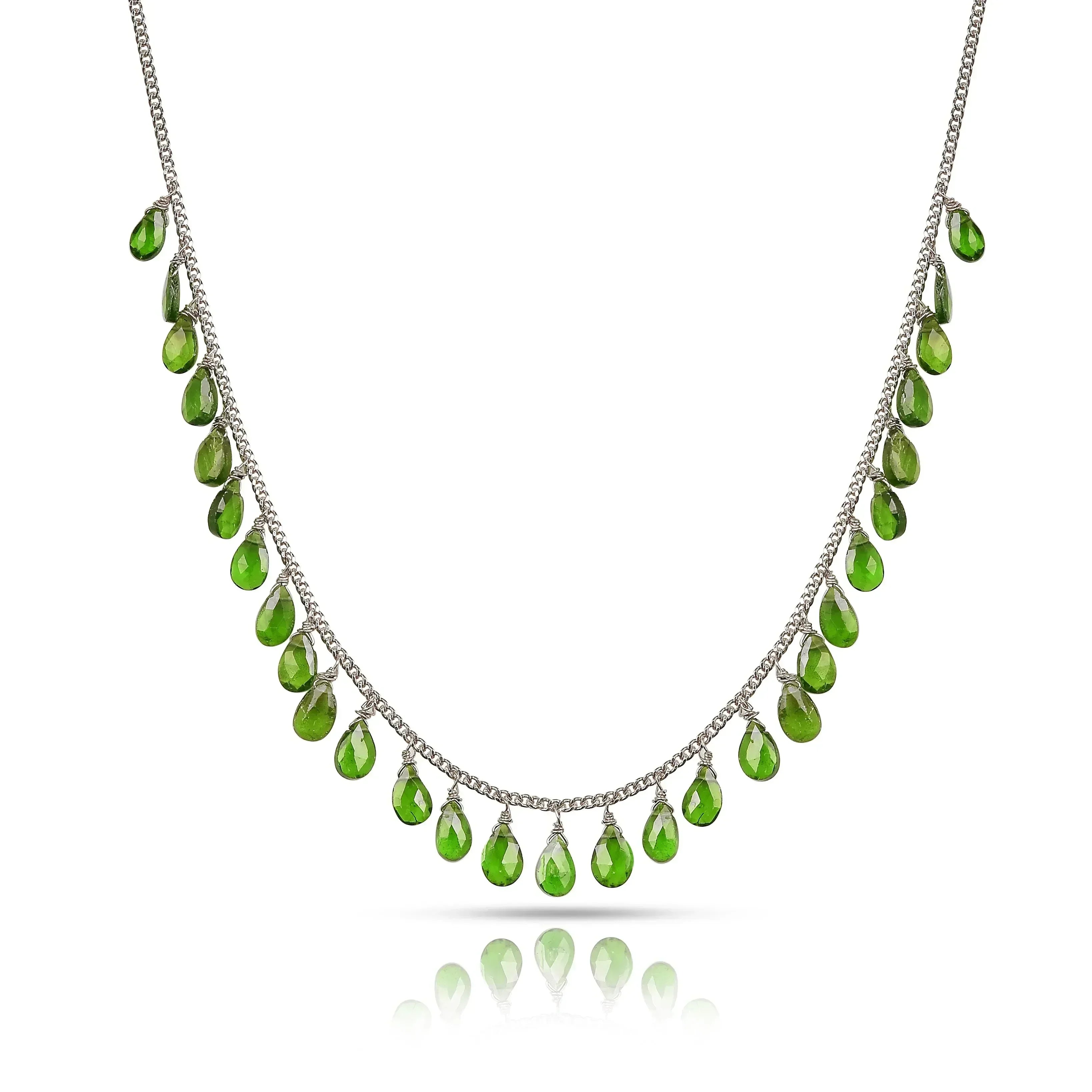 Collar de capas de diópsido cromado