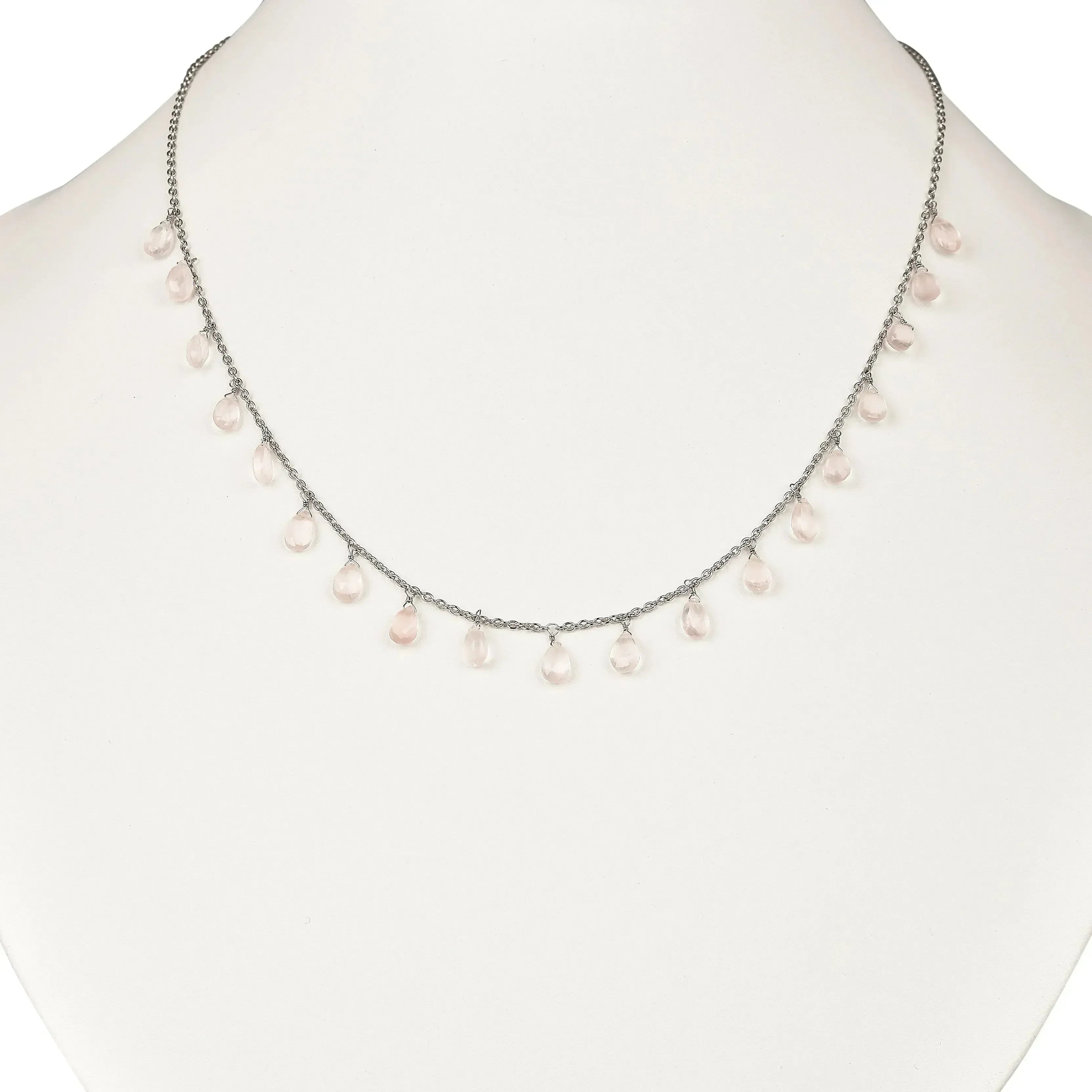 Collar de capas de cuarzo rosa