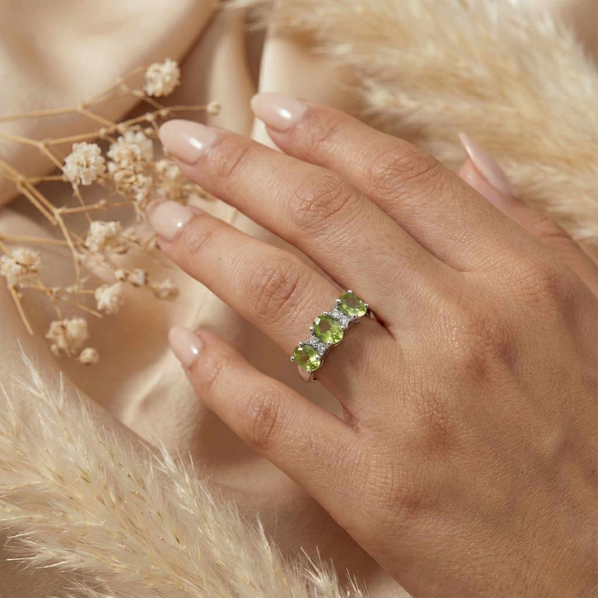 Bague à trois pierres en péridot