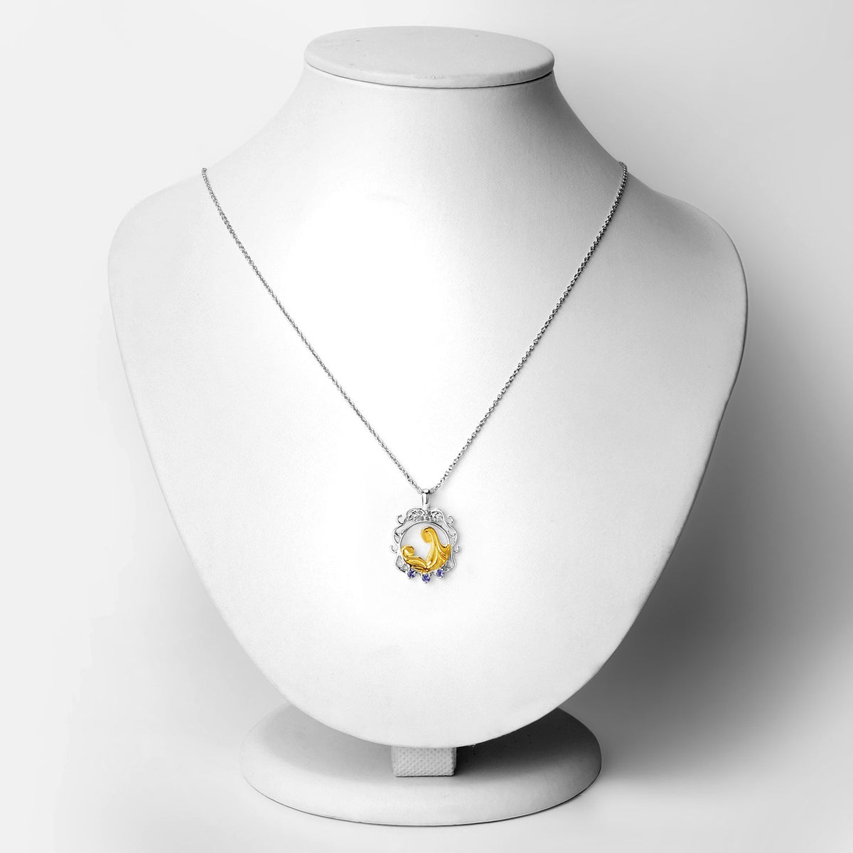 Round Violet Tanzanite Prong Silver Pendant Necklace