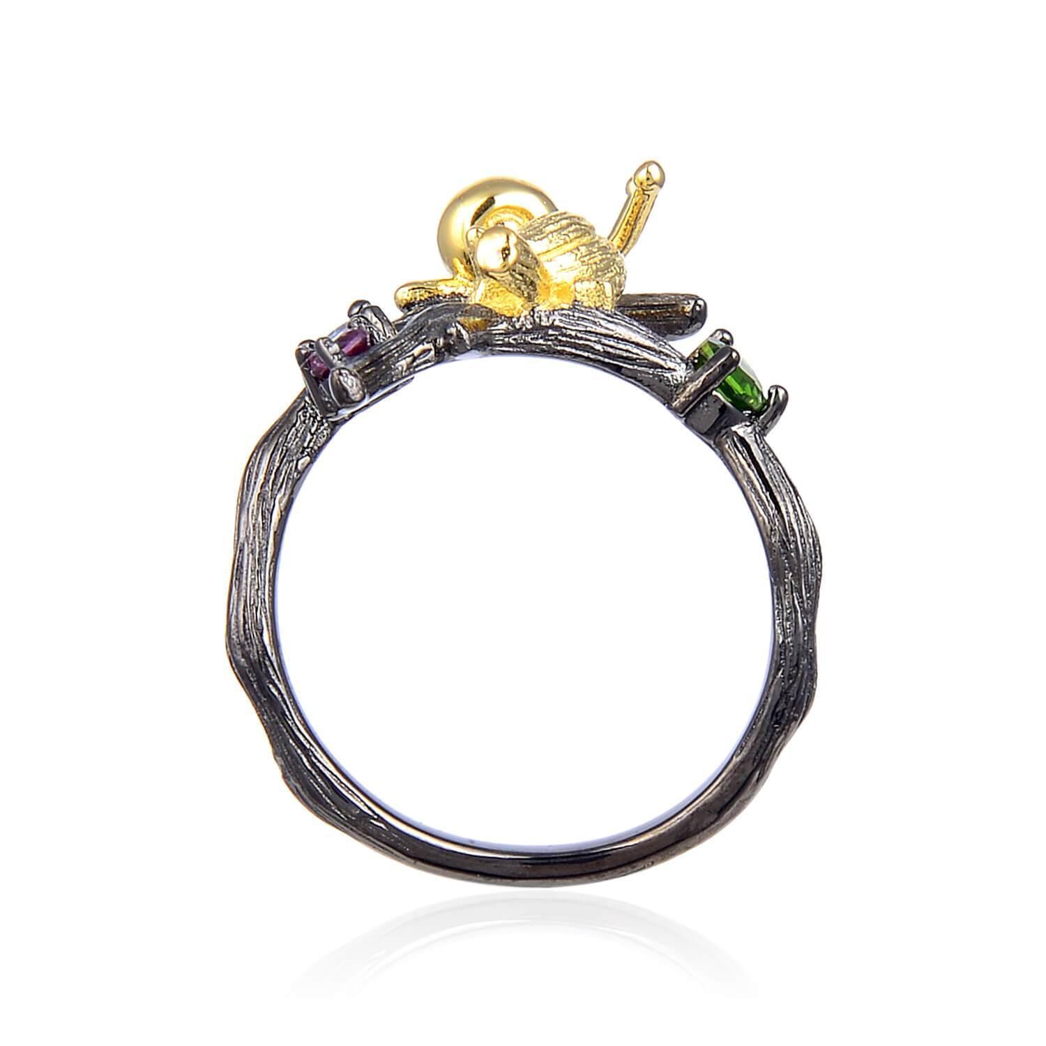 Exotic Nature Inspired Gold Plated Robin Ring.
$ 50 & Under, Blue Topaz, Garnet, Red, Green, Blue, Round, 925 Sterling Silver, 925 Sterling Silver Ð Gold Plated Yellow, Fashion