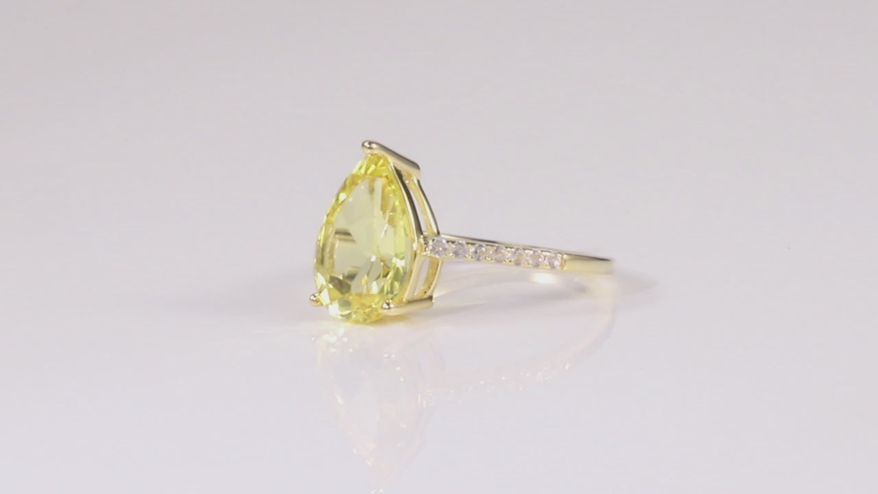 video of RINGS FOR GIRLFRIEND REAL LOOKING yellow sapphire ring bright yellow ring yellow cocktail ring proposal ring gift Gift for Women Yellow Gold Diamond Bold Ring