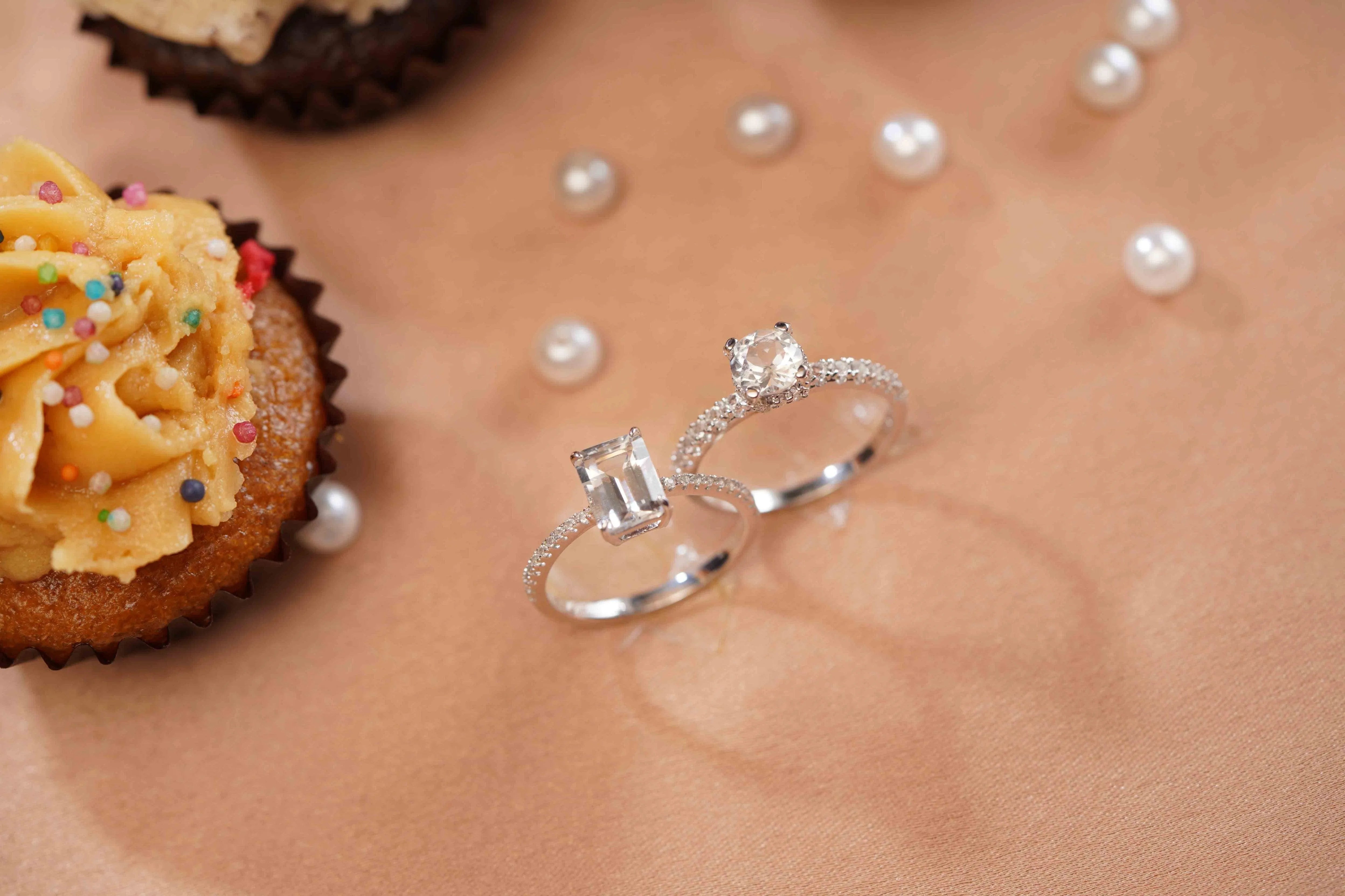 5 White Topaz Rings To Buy On Black Friday - FineColorJewels