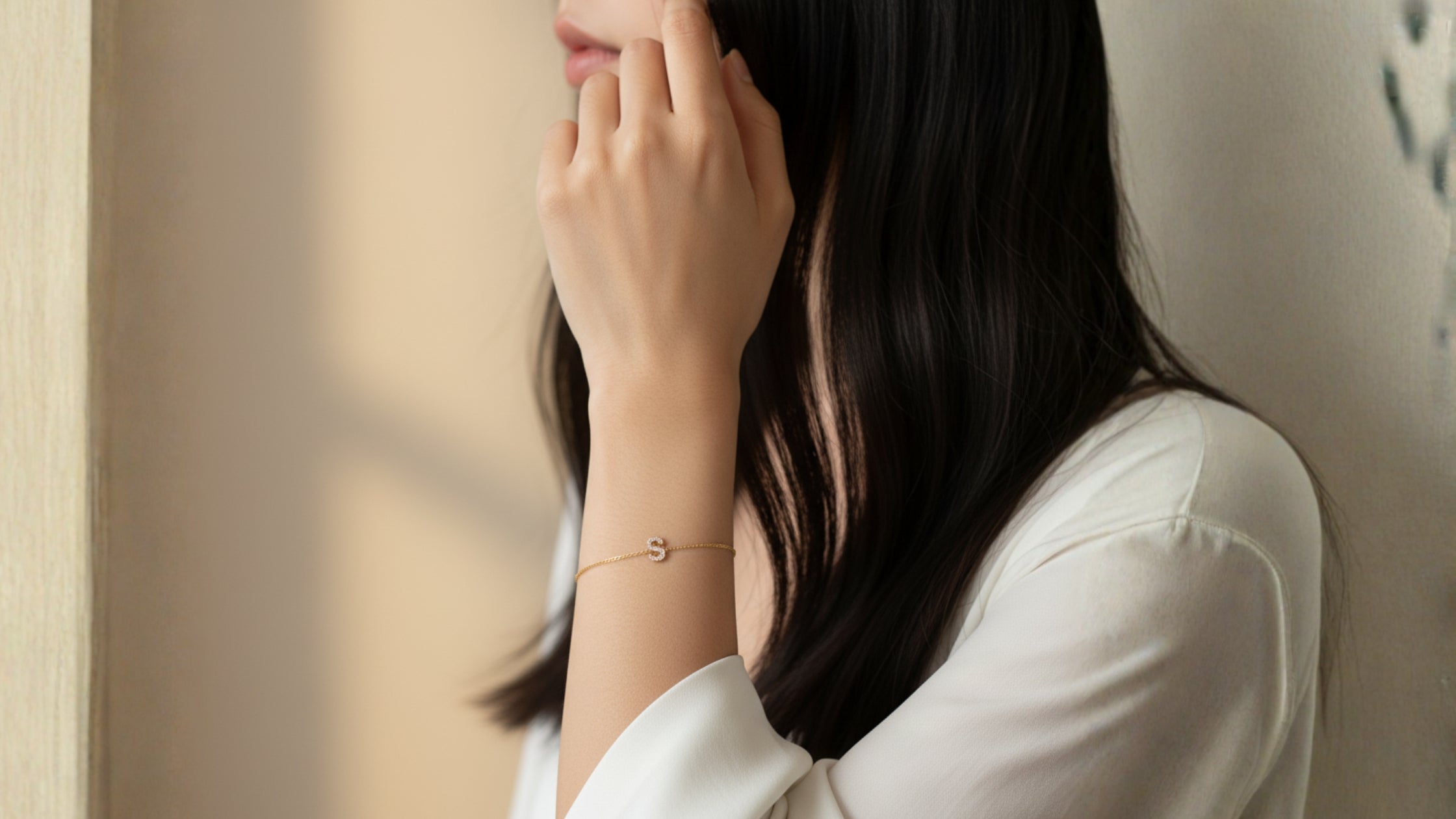 Year-Round Gift Guide: When Is the Best Time to Surprise Someone with an Gold Initial Bracelet? - Fine Color Jewels Gold Initial Bracelet